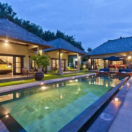 Villa Mahkota Seminyak  Ngoại thất bức ảnh