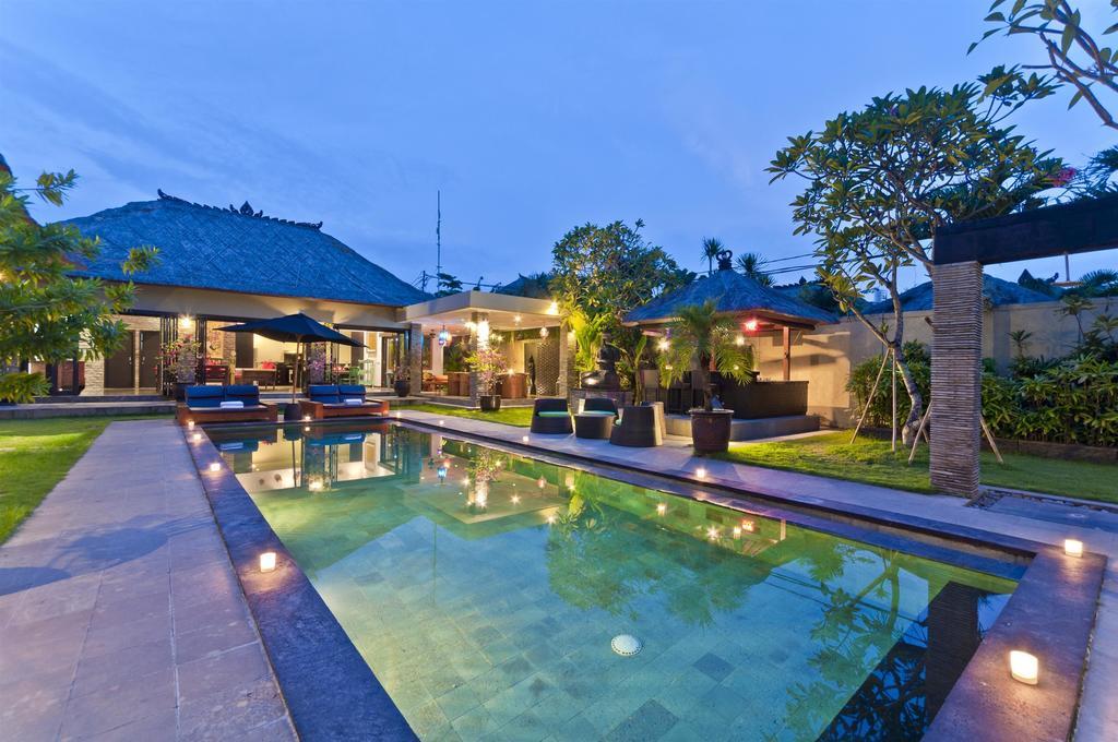 Villa Mahkota Seminyak  Ngoại thất bức ảnh