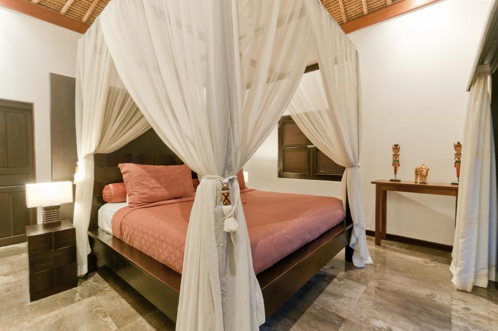 Villa Mahkota Seminyak  Phòng bức ảnh