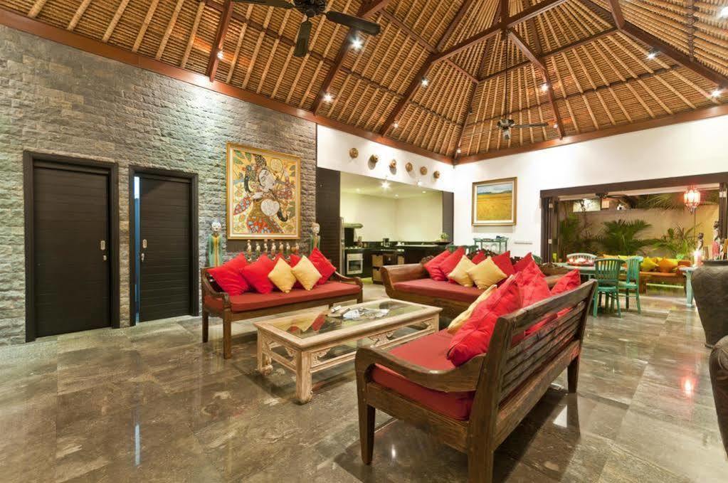 Villa Mahkota Seminyak  Ngoại thất bức ảnh